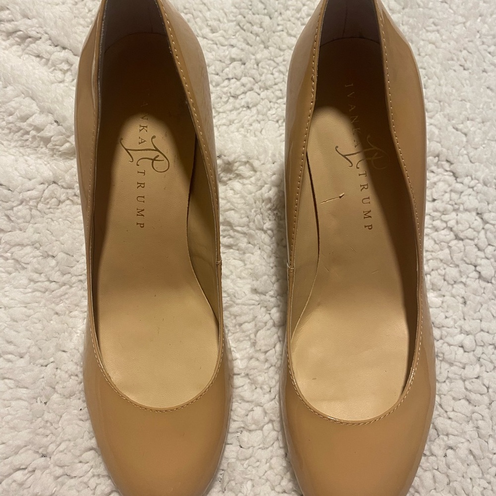Ivanka Trump Classic Tan Heels never worn